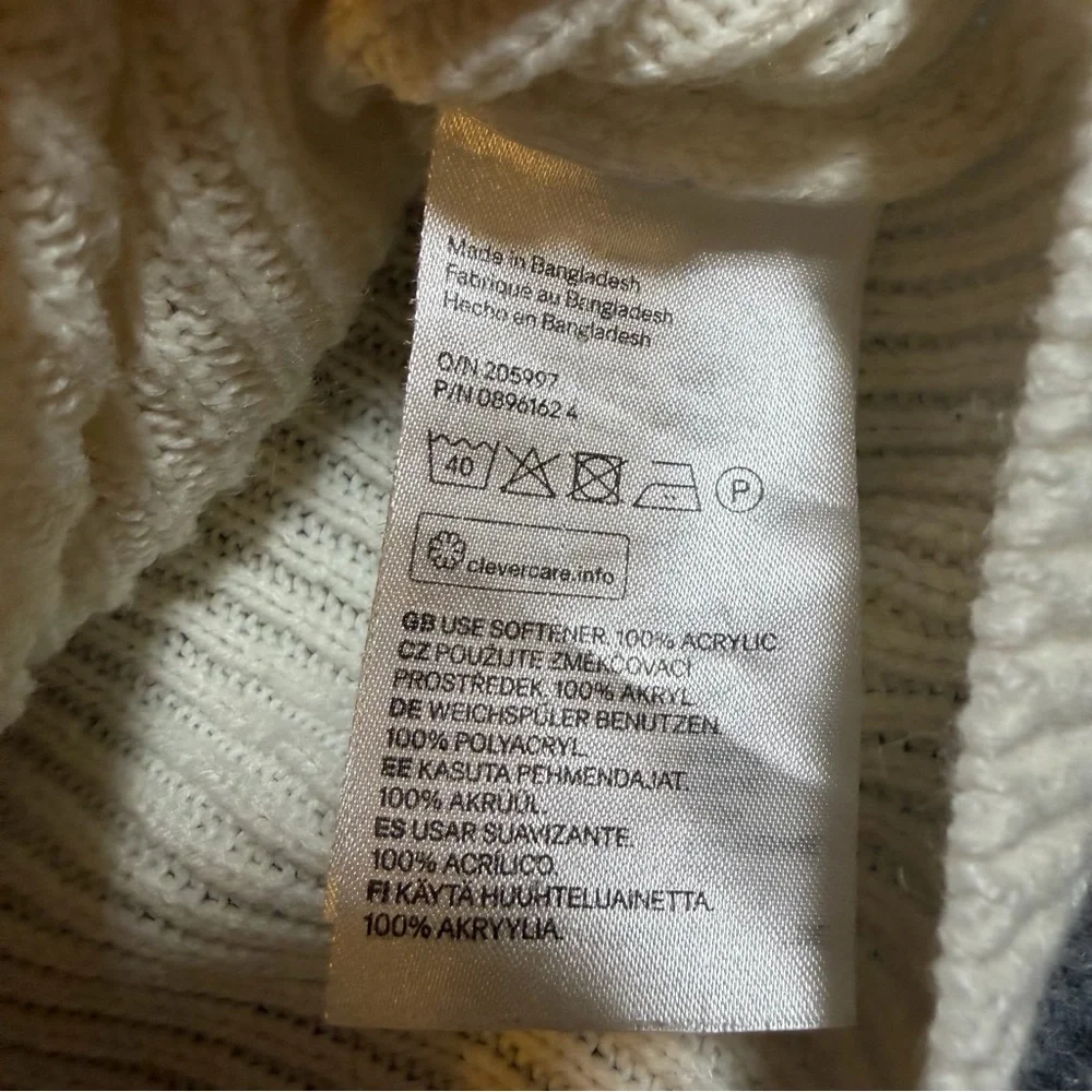 H&M‎ DIVIDED Cropped Ivory Turtleneck Knit Sweater Womens Small